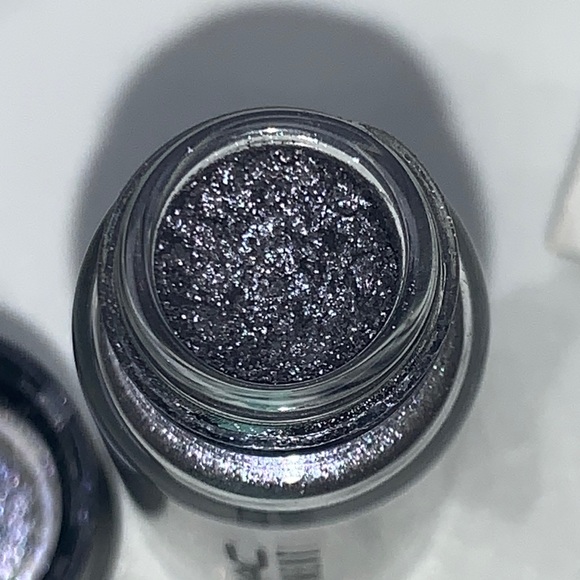 Softwash Grey - MAC Pigment - Picture 7 of 15